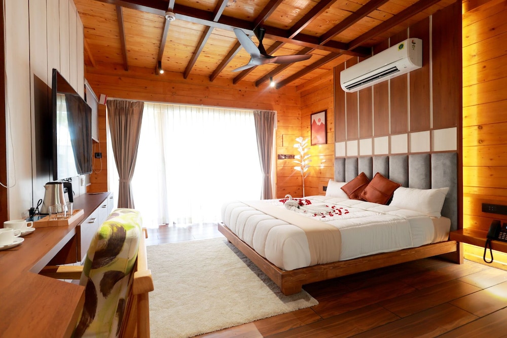 Wooden ECR Sea Resort view 4