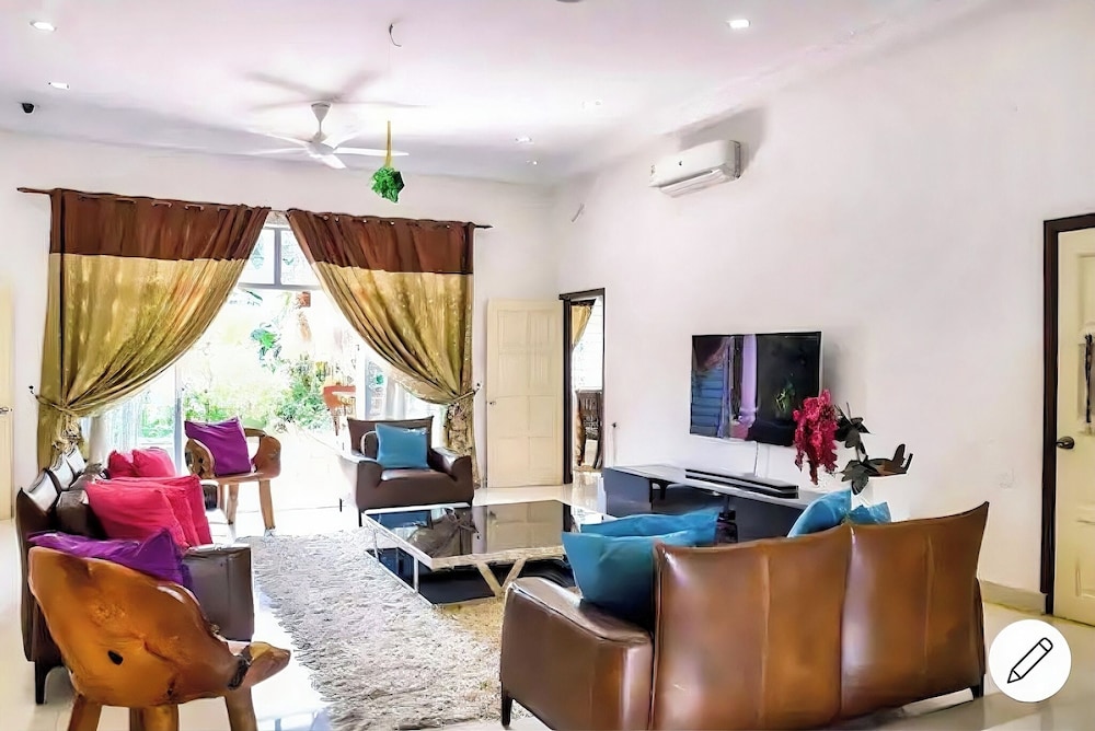Villa Solihin