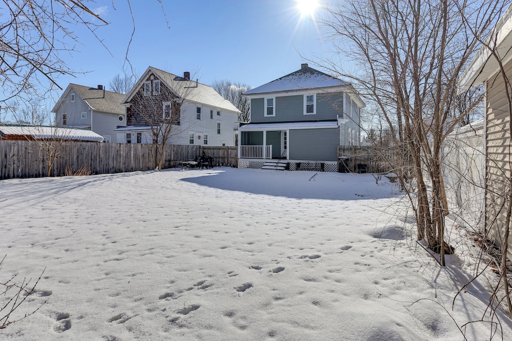 5 Mi to West Mountain: Glens Falls Home!