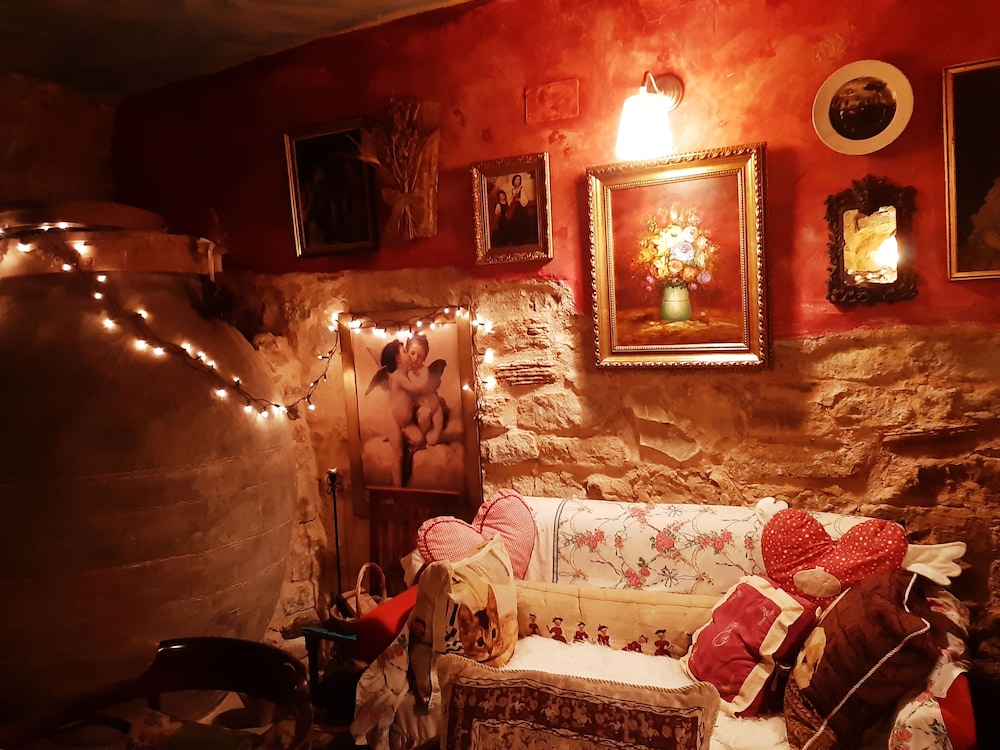 Getaway to Cuenca at La Quinta de Malu