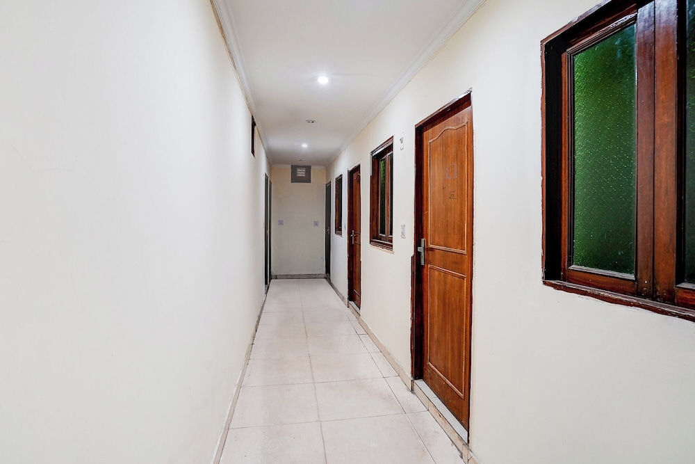 Fabhotel Sehrawat