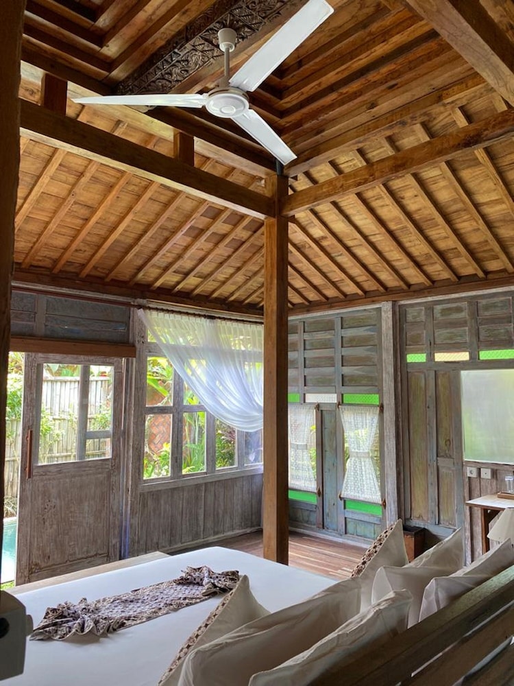 Sarini Villas view 2