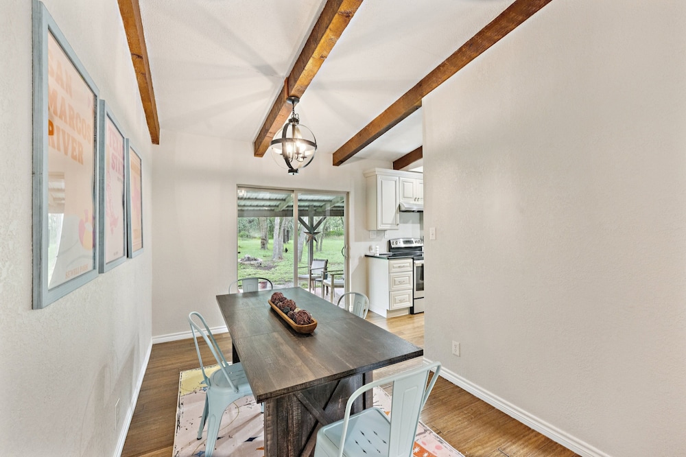 Hill Country Getaway Near San Marcos River 3 Bedroom Home