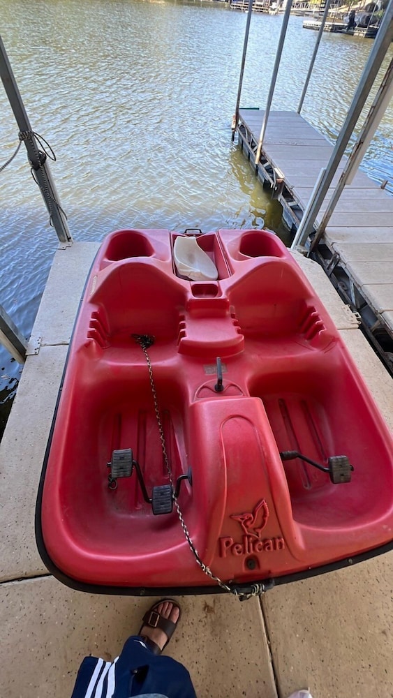 Cove Front, Kayak, Pedal Boat, and Nearby Restos