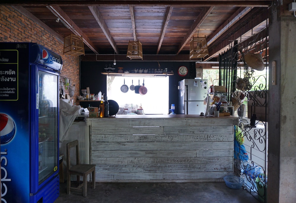 Kaampuju Cafe and Rooms