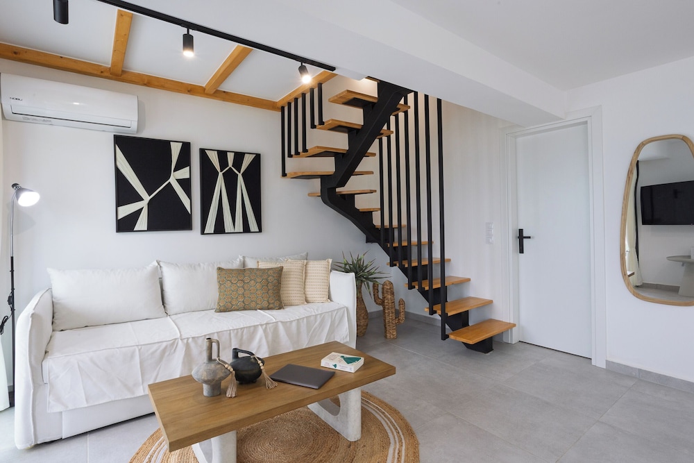 PHOS MAISONETTES NIKIANA