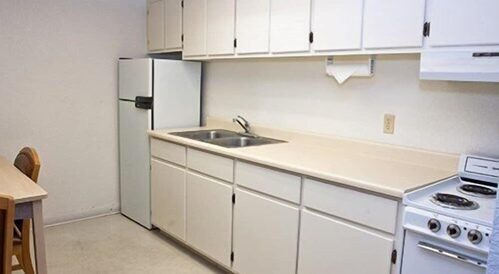 Lake Havasu City Vacations - Travelers Inn - Property Image 9