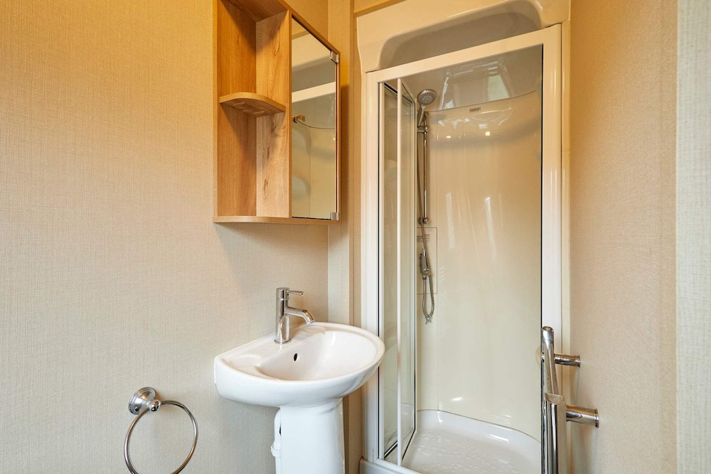 Host Stay Brooksbank Lodge