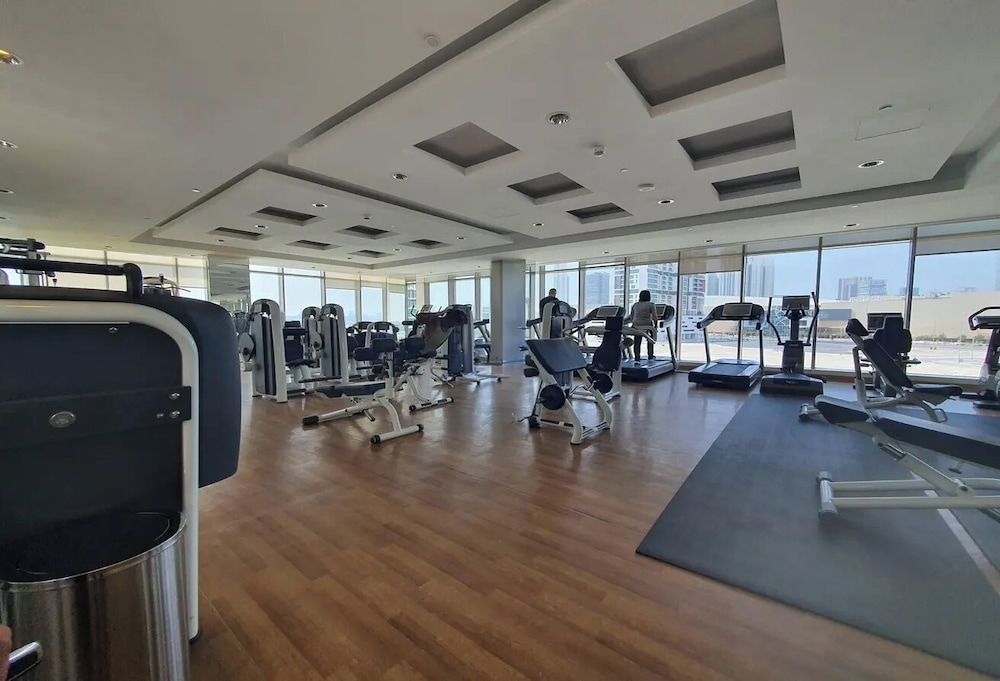 Bloomfields Elegant 2BR In Wave Tower