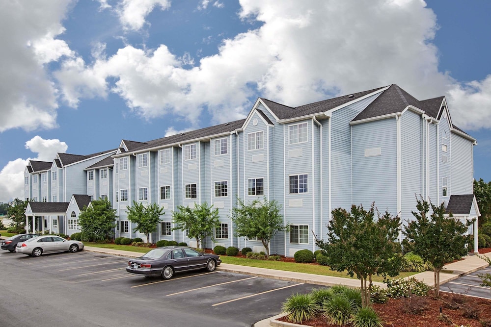 Meridian Vacations - Microtel Inn  Suites by Wyndham Meridian - Property Image 12
