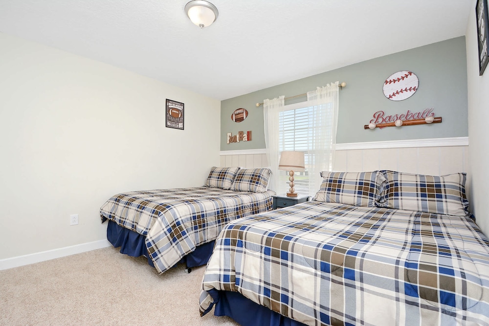 Wonderful 4Bd With Pool at Storey Lake Resort 4819