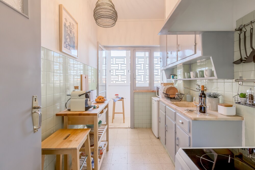 Renovated Sunny Apartment with Balcony, By TimeCooler view 5
