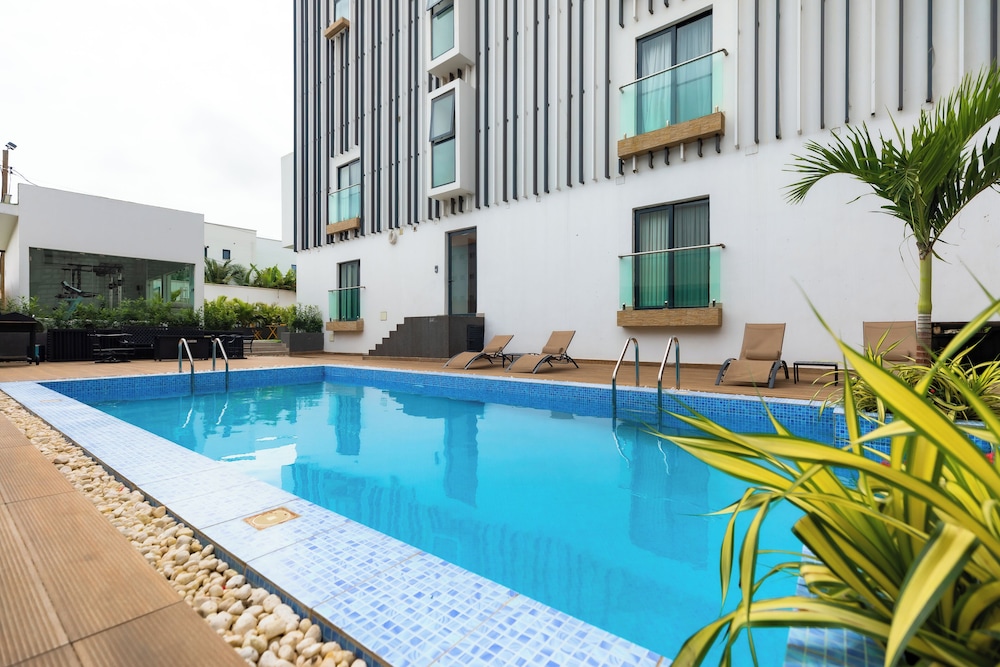 Belfast studio-Blue Waters Property.