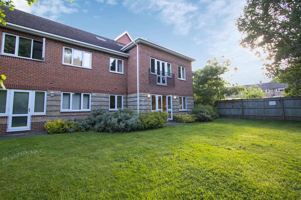Berkshire Rooms-Bracknell