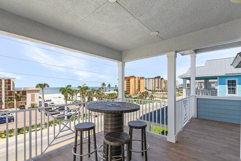 673 White Sands Retreat: Bay Views, Pool, Elevator 5 Bedroom Home