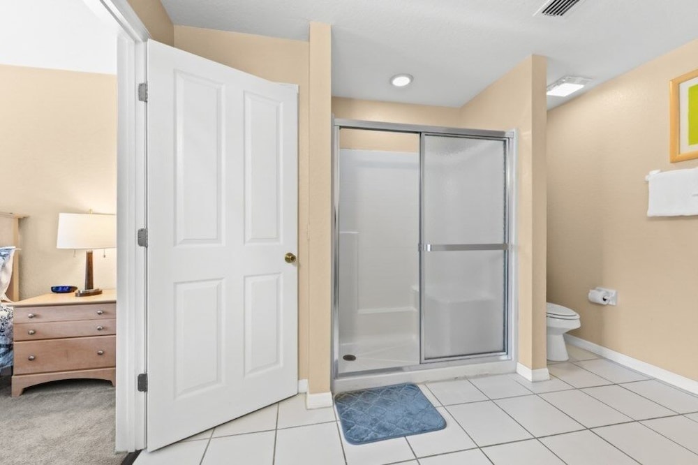 Reserve Retreat - Gated 4br With Pool Near Disney 4 Bedroom Villa