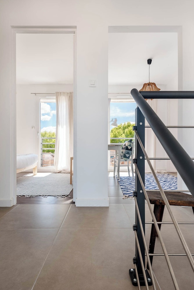 Aguda1 · Aguda's Family House 4bd, Parking, BBQ