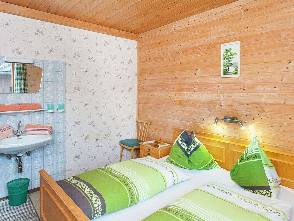 Sunny Hillside Apartment in Mittersill near Public Transport view 4