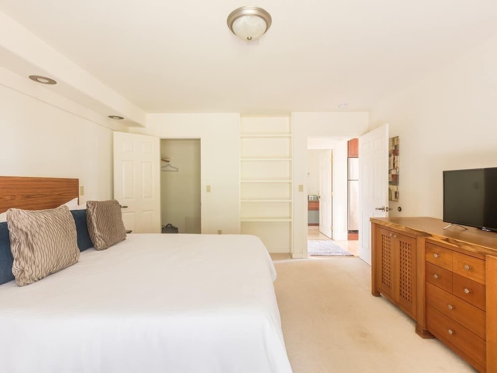 Awaa Place At Kamuela Heights 4 Bedroom Home by RedAwning view 5
