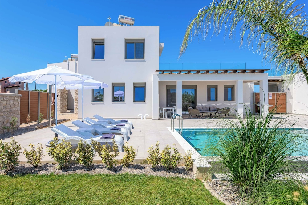 Villa Panaxia Akte