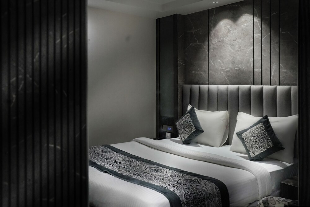 Hotel Mountain Bliss new delhi