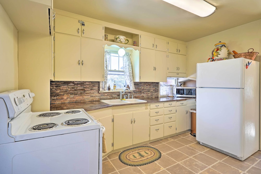 Canon City Vacations - Canon City Abode, 13 Mi to Royal Gorge Bridge! - Property Image 14