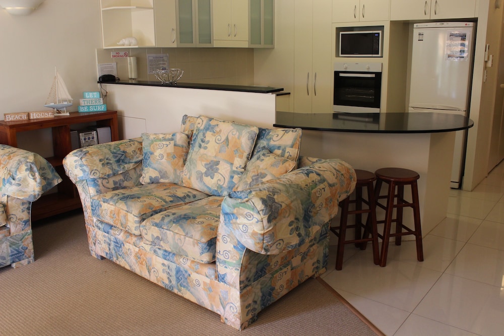Currumbin Sands Holiday Apartments