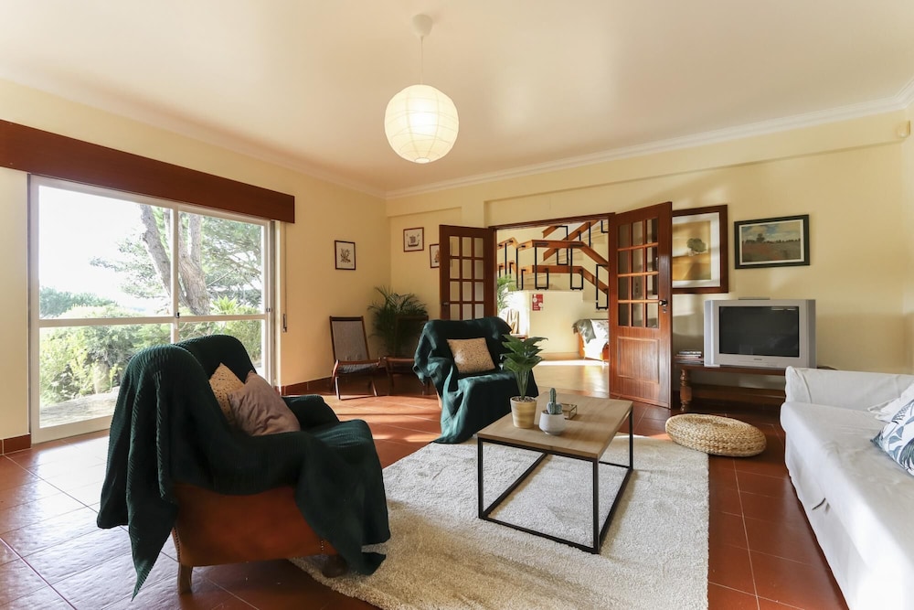 Sintra Classic Villa by Homing