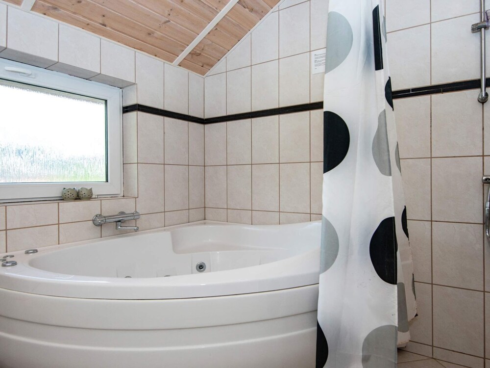 8 Person Holiday Home in Oksbol view 4