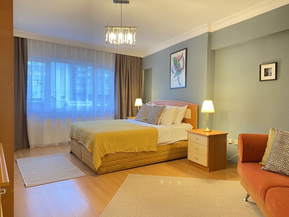 Missafir Sleek Flat in Nisantasi With Terrace