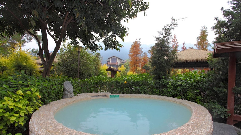 Country Garden Holiday Hot Spring Hotel Fogang