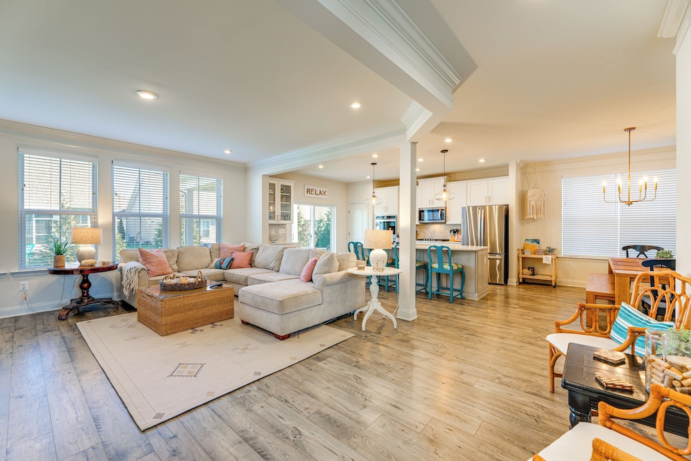 Shuttle to Bethany Beach: Stylish Home w/ Perks!