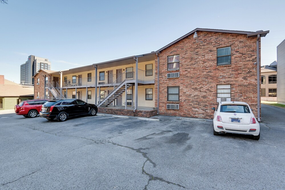 < 1 Mi to Vanderbilt: Nashville Apt