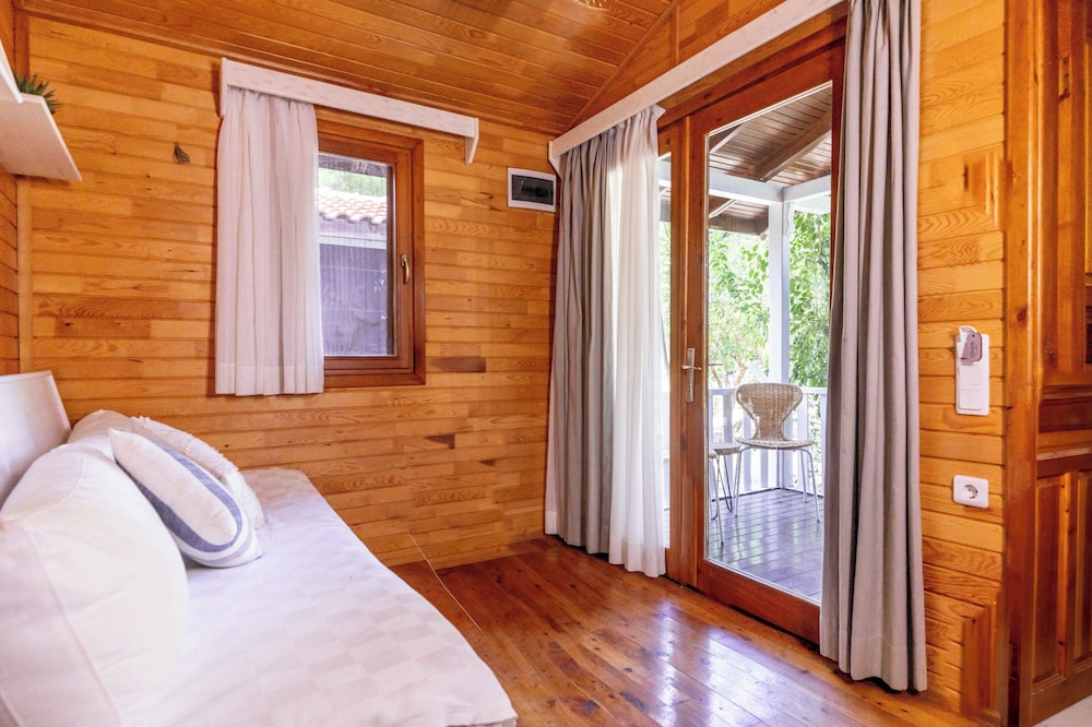 Alicra Otel Çıralı - Image 27