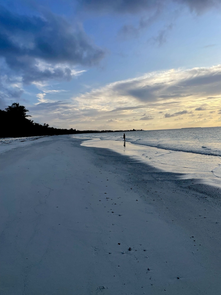 Calm Beach Inn