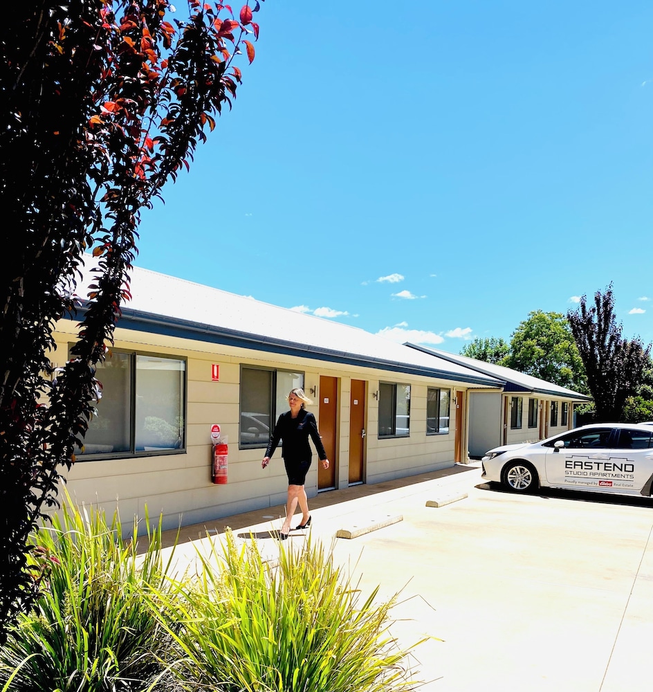 Eastend Studio Apartments