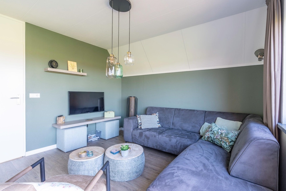 Tastefully and Modernly Furnished Holiday Home for 6 Persons