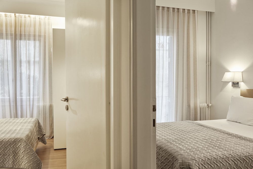 Cozy and Bright Apartment in Kolonaki