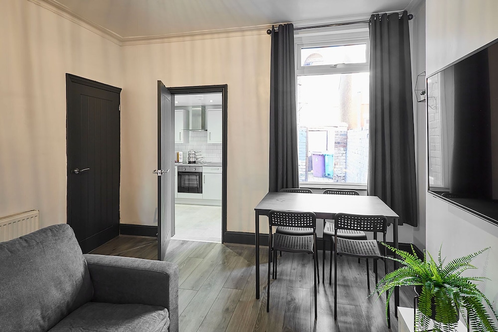 Host Stay Rathbone Road view 5