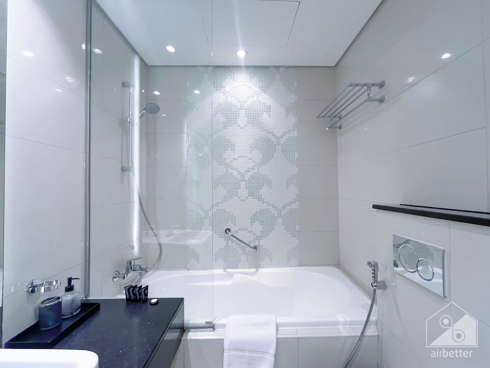 Damac Maison Luxury Apt Canal View Business Bay