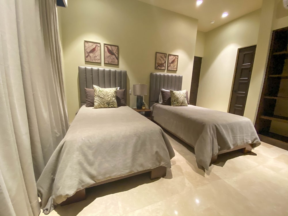 Quivira Los Cabos Condos & Homes - Vacation Rentals