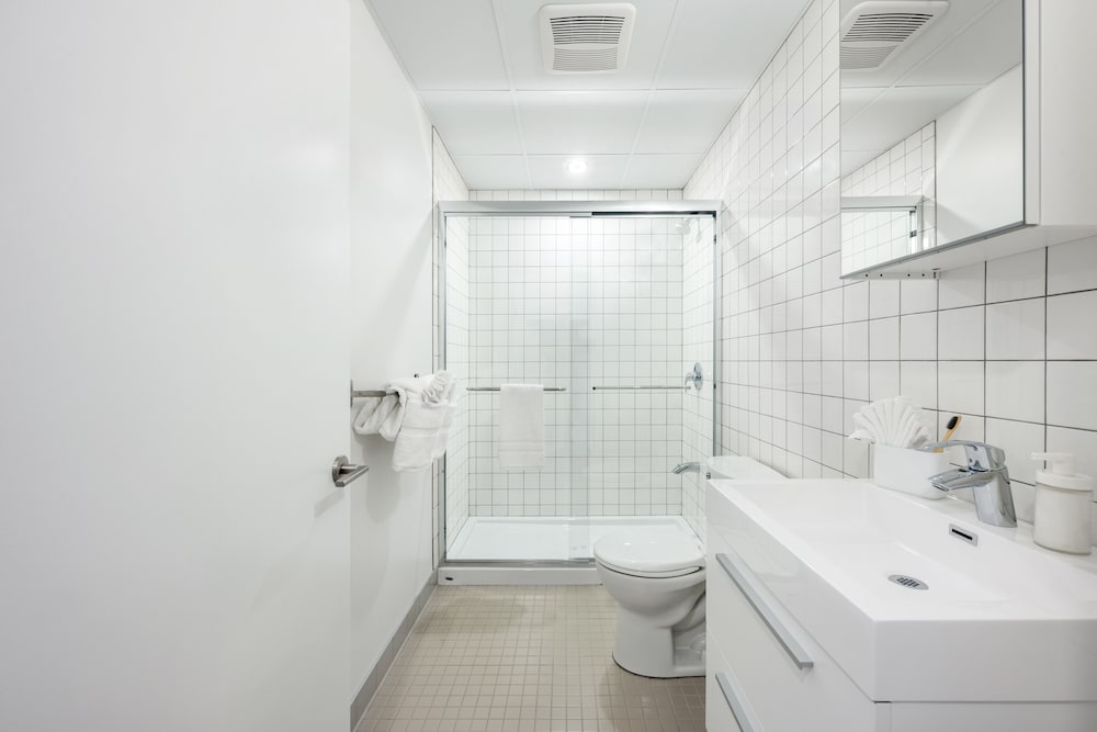 Elegant Studios and Apartments Montreal