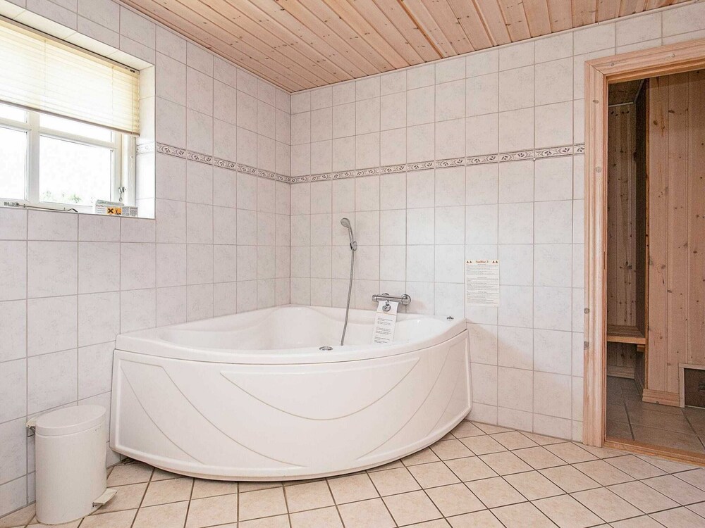 12 Person Holiday Home in Hals-by Traum view 3