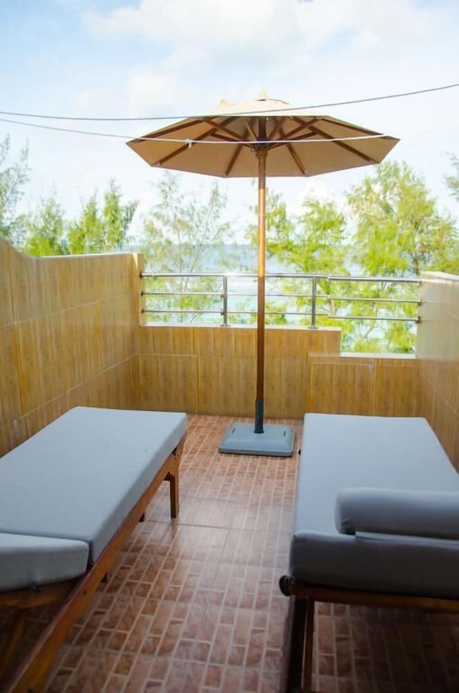 Eureka Serenity Athiri Inn