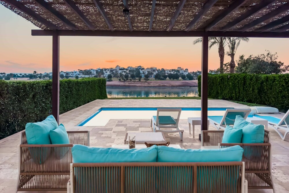 Xuru Stays I Sundown Symphony 4mbdr Villa @ Joubal El Gouna