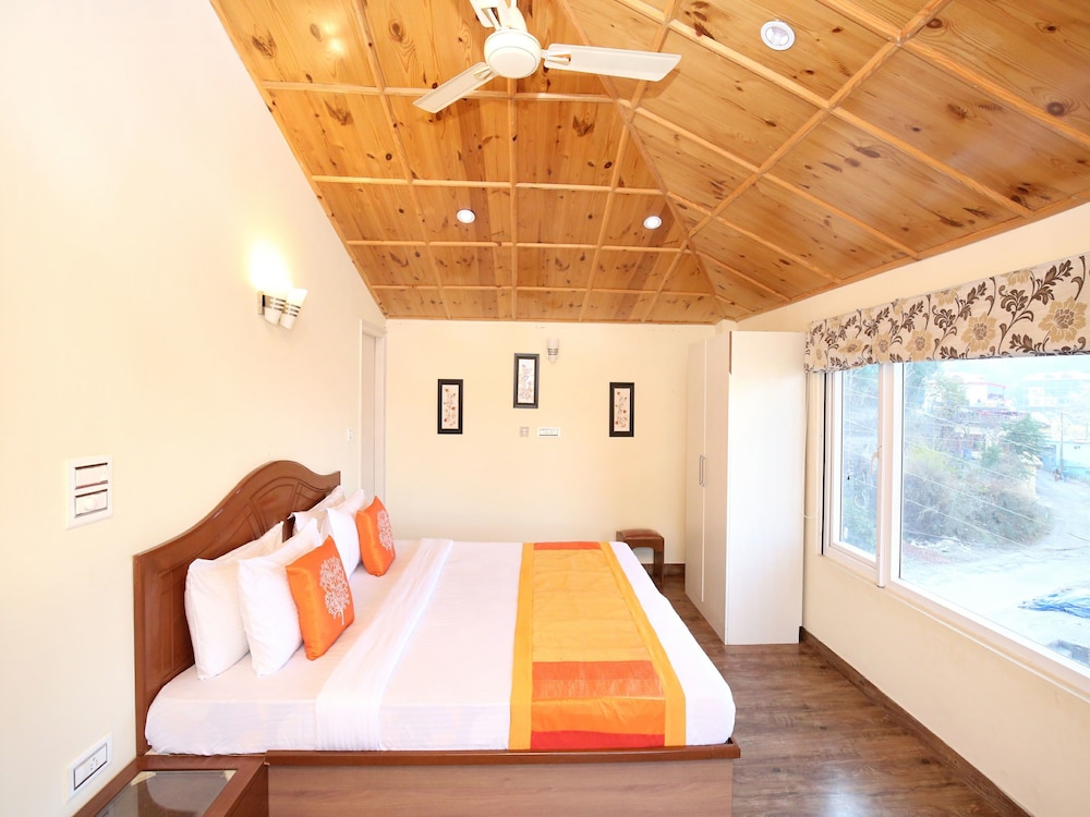 OYO 12185 Home Wayside Villa 3BHK Apartment Kasauli