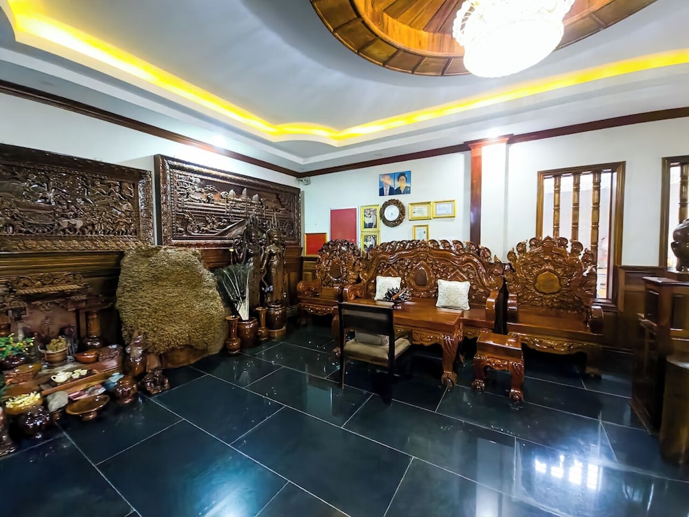 Sat Chamroeun Residence