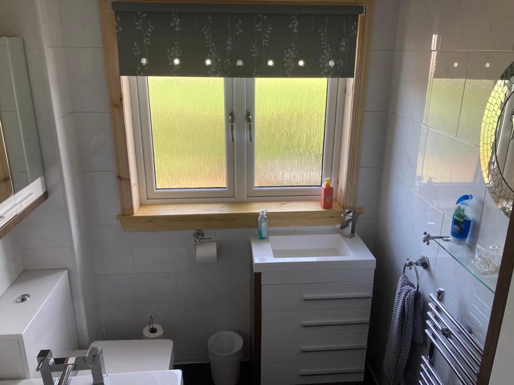 3bed House - Family Friendly - Close To Lochness view 3