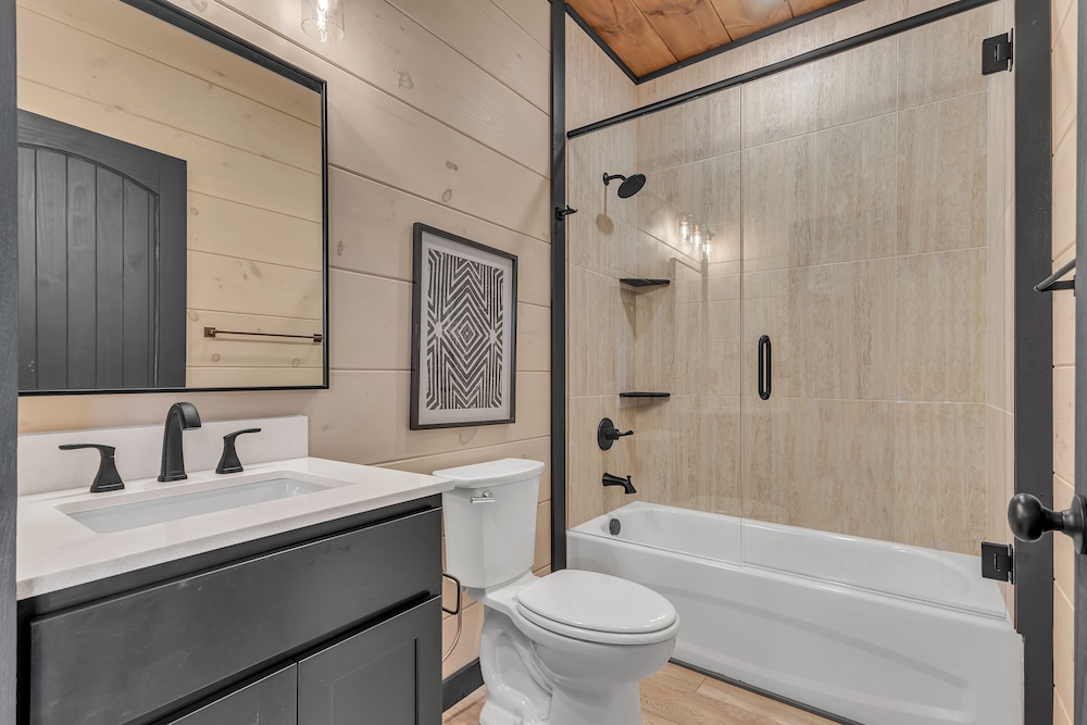 Cozy Cub Luxury Cabin Pigeon Forge