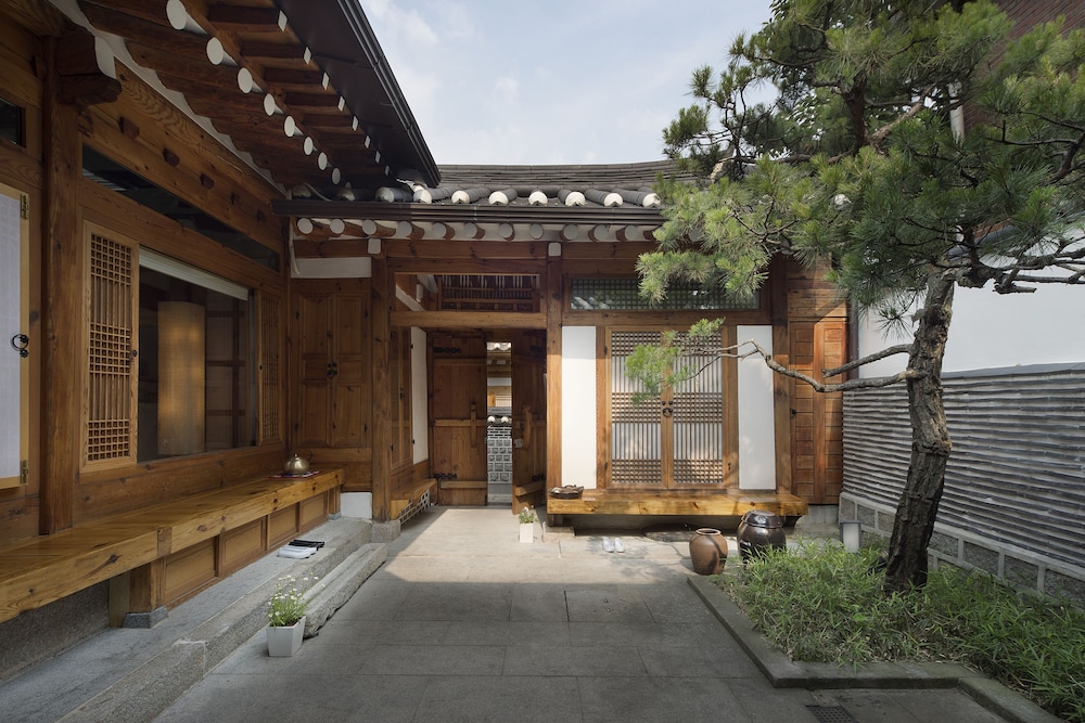 Xiwoo Hanok Guesthouse
